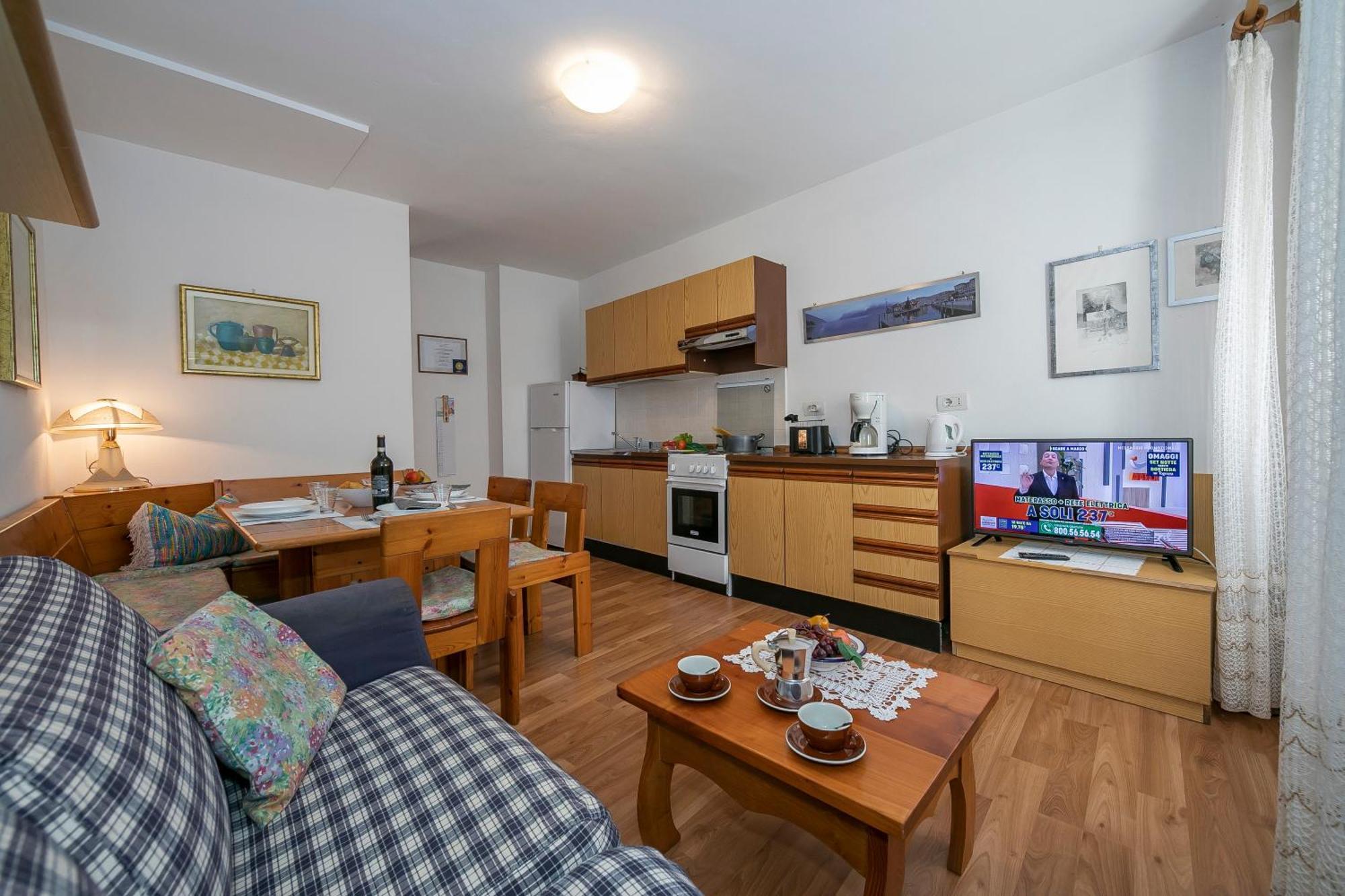 Appartamento Miorelli Torbole Sul Garda Ngoại thất bức ảnh